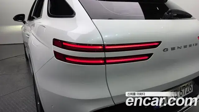 Genesis GV70 2025 — ფოტო 7/33