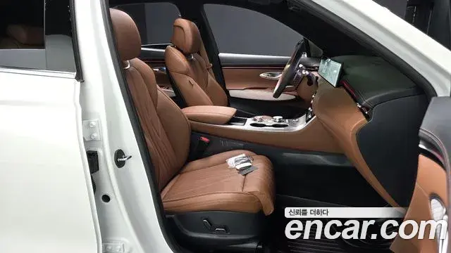 Genesis GV70 2025 — ფოტო 10/33