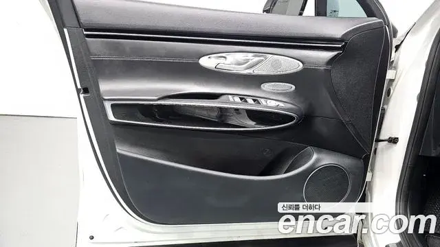 Genesis GV70 2022 — Şəkil 30/32