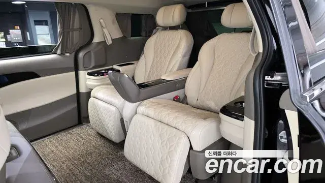 Kia Carnival 2024 — ფოტო 2/20