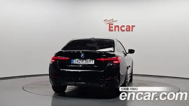 BMW 4 Series 2025 — Şəkil 13/38
