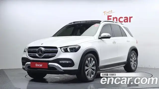 Mercedes-Benz GLE-Class 2021 — ფოტო 14/20