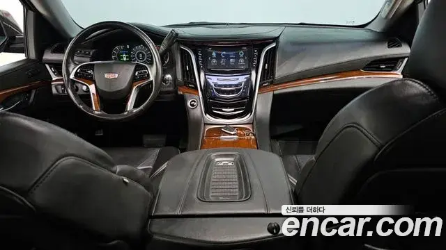 Cadillac Escalade 2018 — Фото 7/20