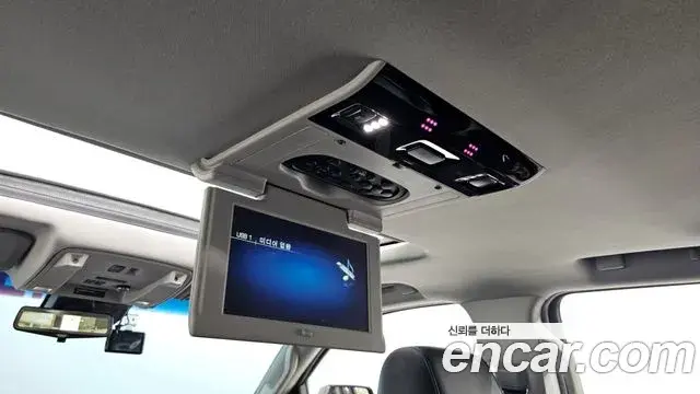 Cadillac Escalade 2018 — Фото 18/20