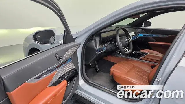 BMW i7 2023 — Photo 2/37