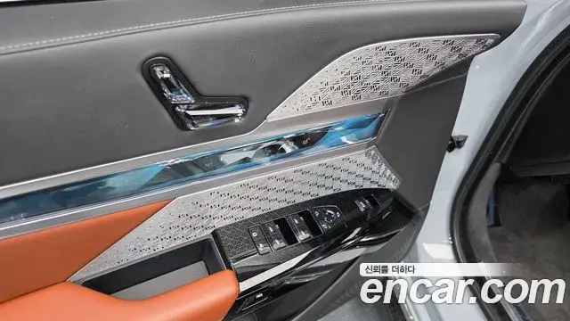 BMW i7 2023 — Photo 13/37