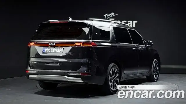 Kia Carnival 2022 — Photo 2/20