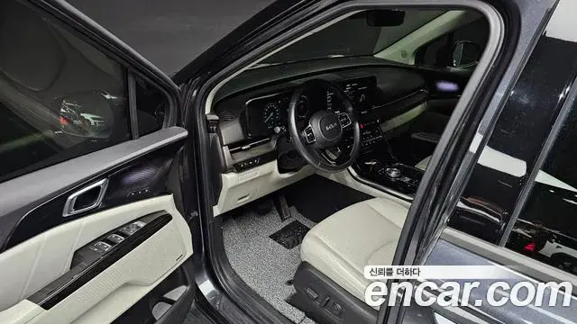 Kia Carnival 2022 — Photo 11/20