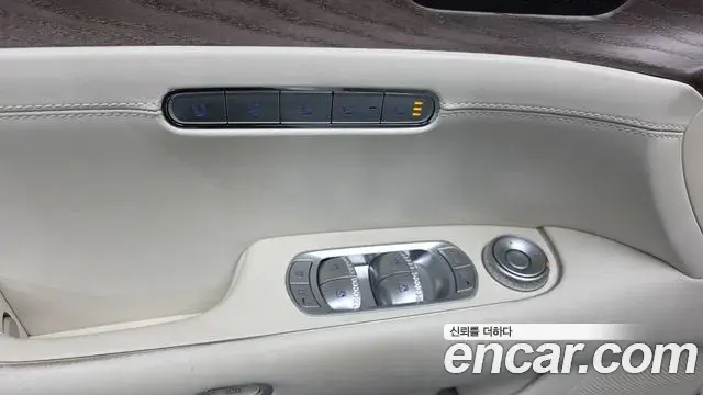 Genesis G90 2022 — ფოტო 25/37