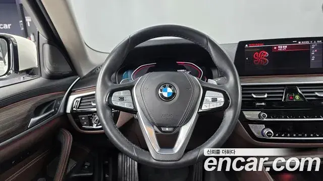 BMW 5 Series 2020 — Фото 13/20
