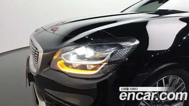 Kia The K9 2018 — ფოტო 7/32