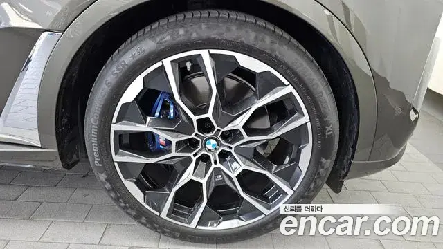BMW X7 2025 — Şəkil 28/36