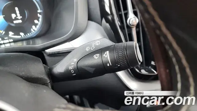 Volvo XC60 2020 — Şəkil 2/35