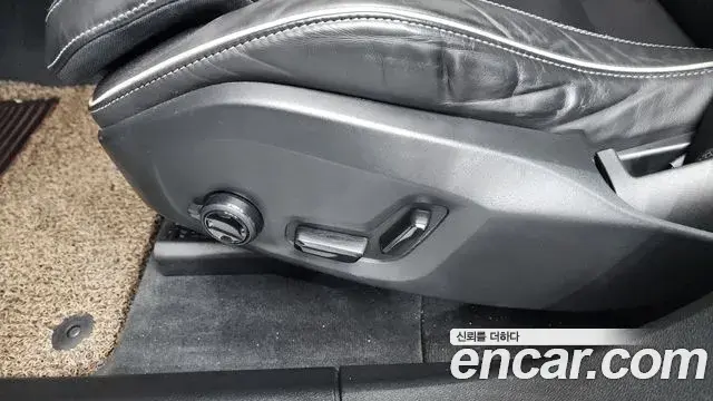 Volvo XC60 2020 — Şəkil 29/35