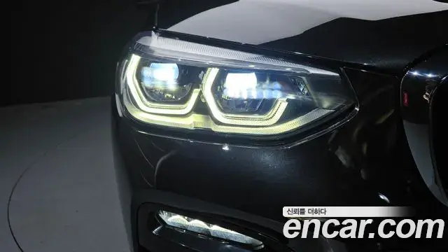 BMW X4 2021 — Şəkil 8/30