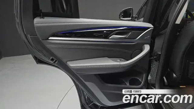 BMW X4 2021 — Şəkil 17/30