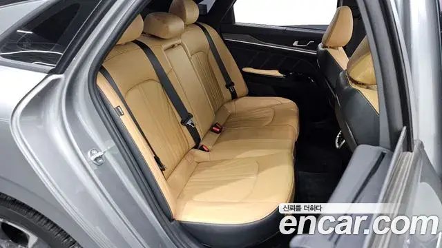 Kia K5 2023 — ფოტო 32/34