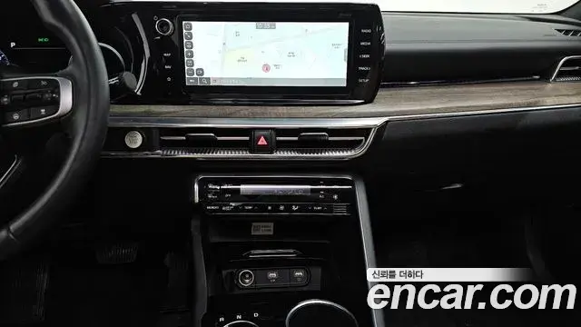 Kia K5 2023 — ფოტო 14/34