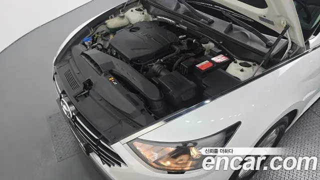Hyundai Sonata Hybrid 2019 — Şəkil 17/31