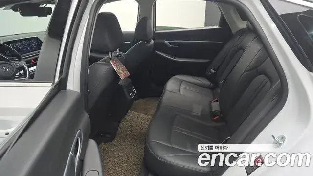 Hyundai Sonata Hybrid 2019 — Şəkil 8/31