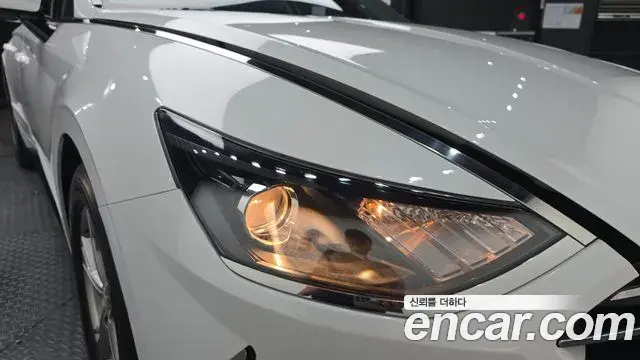 Hyundai Sonata Hybrid 2019 — Şəkil 30/31