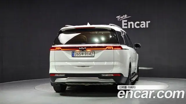 Kia Carnival 2023 — Фото 4/20