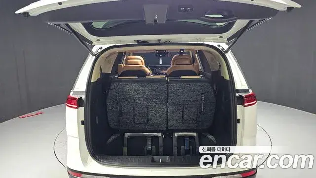 Kia Carnival 2023 — Фото 20/20