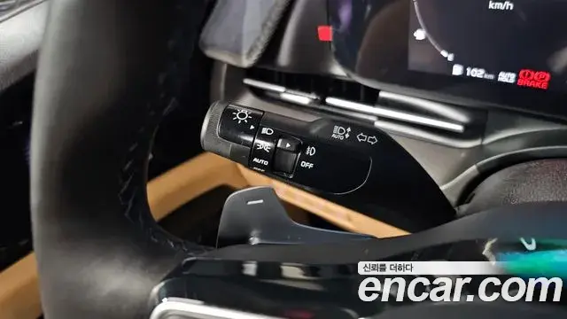 Kia Carnival 2023 — Photo 19/35