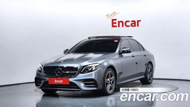 Mercedes-Benz E-Class 2019 — Фото 1/20