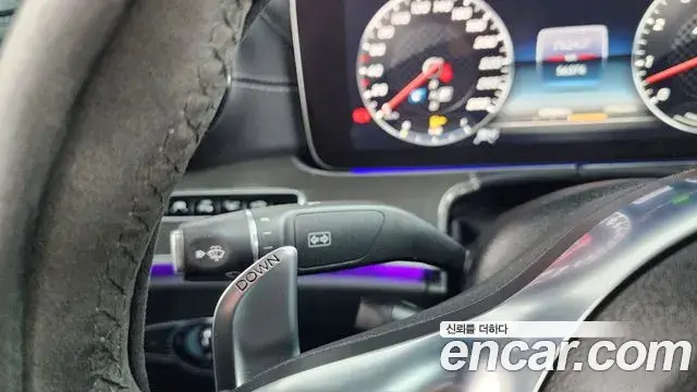 Mercedes-Benz E-Class 2019 — Photo 15/36