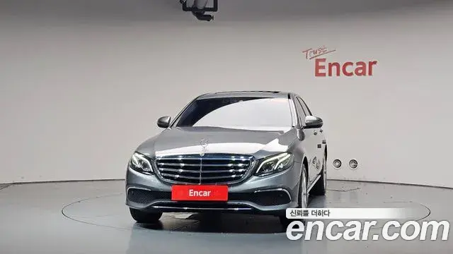 Mercedes-Benz E-Class 2019 — Фото 3/20