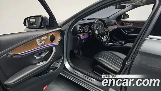 Mercedes-Benz E-Class 2019 — Фото 10/20