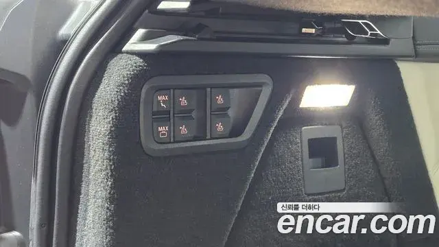 BMW X7 2021 — Photo 9/32