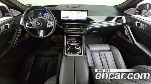BMW X6 2025 — Photo 22/36