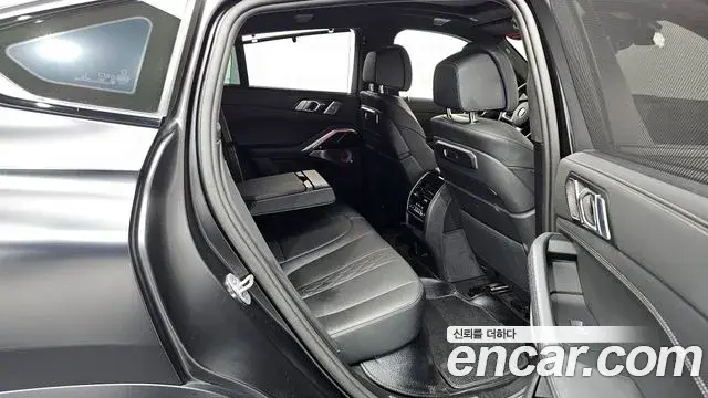 BMW X6 2025 — Photo 31/36