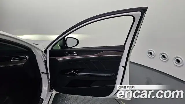 Kia K5 2020 — Şəkil 28/30