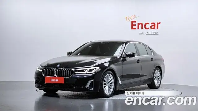 BMW 5 Series 2022 — Фото 1/20