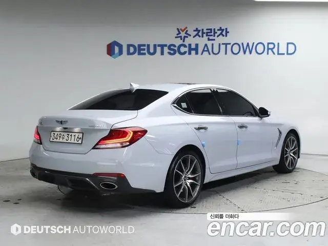 Genesis G70 2019 — Photo 1/20