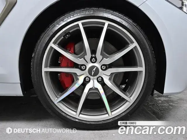 Genesis G70 2019 — Photo 18/20