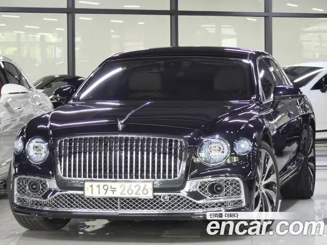 Bentley Flying Spur 2023 — Photo 5/17