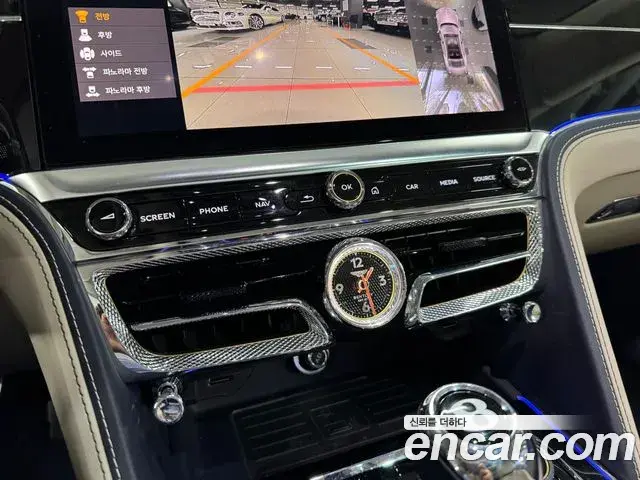 Bentley Flying Spur 2023 — Photo 3/17