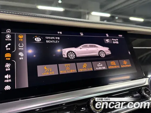 Bentley Flying Spur 2023 — Photo 15/17