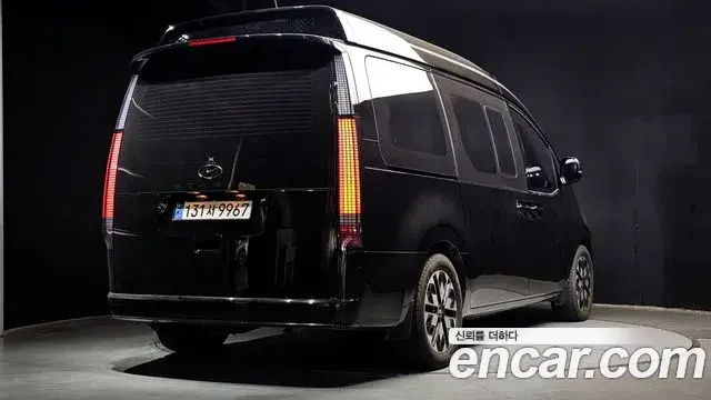 Hyundai Staria 2022 — Şəkil 25/32