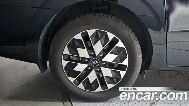 Hyundai Staria 2022 — Şəkil 14/32