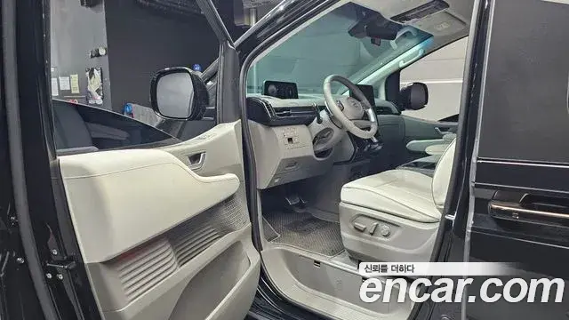 Hyundai Staria 2022 — Şəkil 28/32