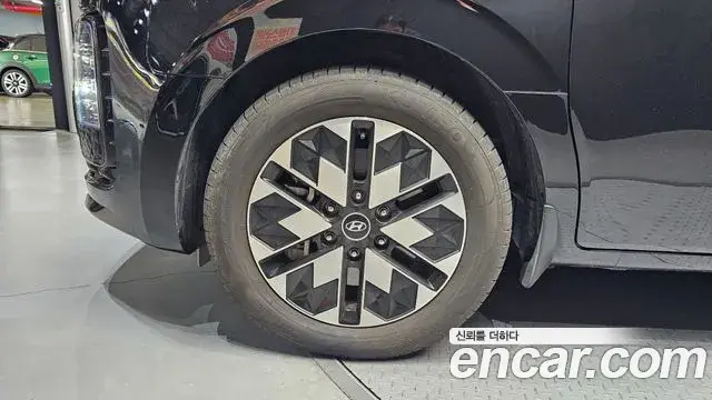 Hyundai Staria 2022 — Şəkil 12/32