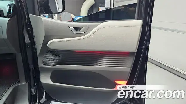 Hyundai Staria 2022 — Şəkil 22/32