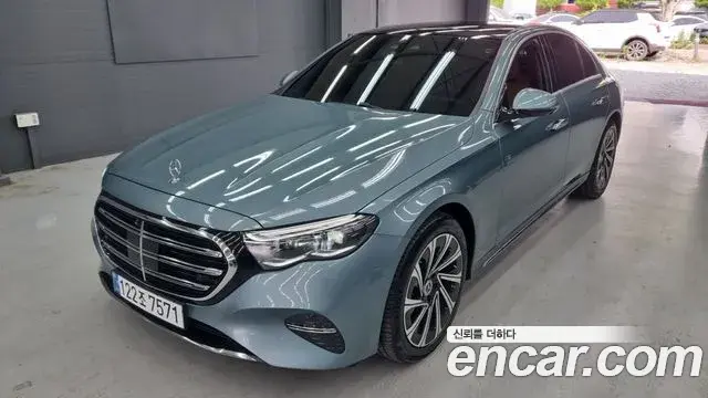 Mercedes-Benz E-Class 2024 — ფოტო 2/18