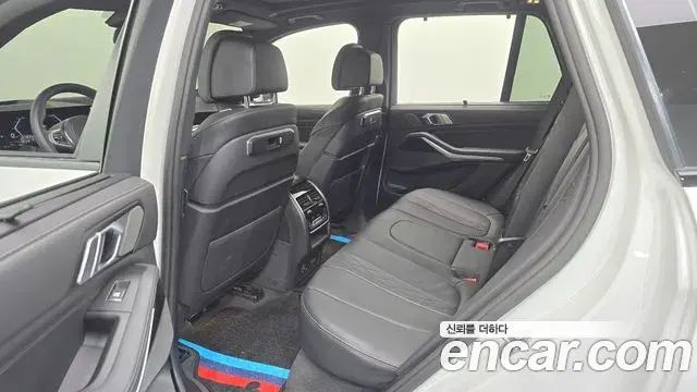 BMW X5 2024 — Photo 28/35