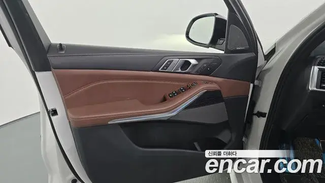 BMW X5 2024 — ფოტო 21/33